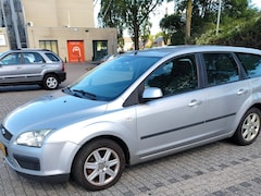 Ford Focus Wagon - 1.6-16V Ambiente