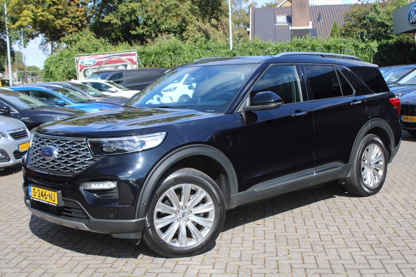 Ford Explorer - Platinum 3.0 V6 EcoBoost PHEV 457pk Automaat - AutoWereld.nl