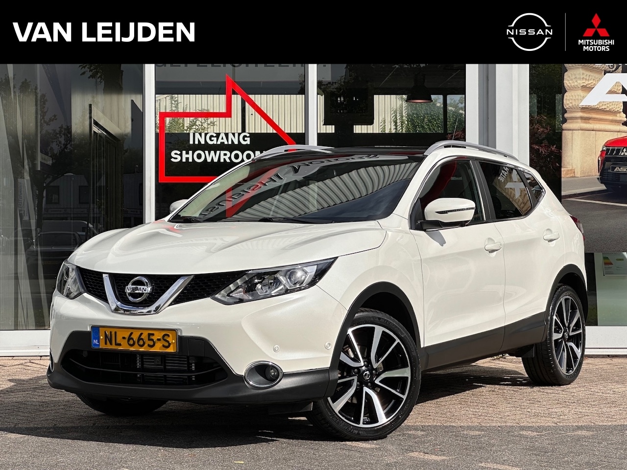 Nissan Qashqai - 1.2 115pk DIG-T Tekna | Panoramadak | Leder | 360-camera | Keyless | Navigatie - AutoWereld.nl