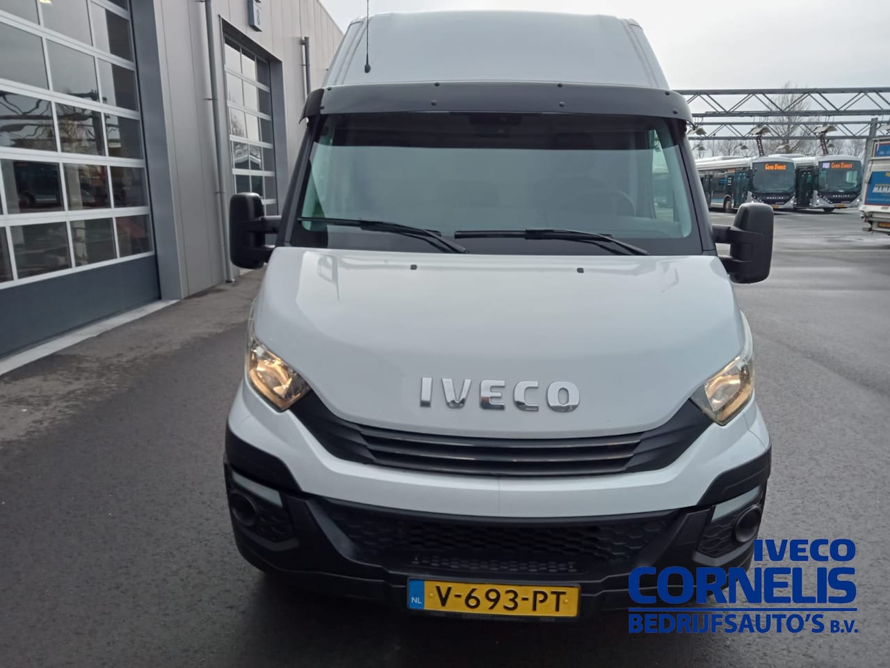 Iveco Daily - 35S12V 2.3 410 H2 Gesloten bestelwagen H2 Lengte 4 incl zonneklep en sidebars - AutoWereld.nl