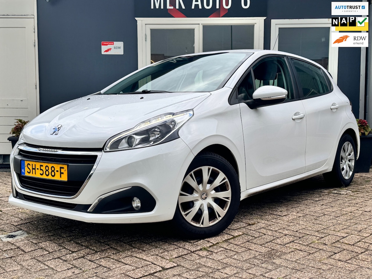 Peugeot 208 - 1.2 PureTech Blue Lion|2e Eig|Navi|Cruise|Dealer| - AutoWereld.nl