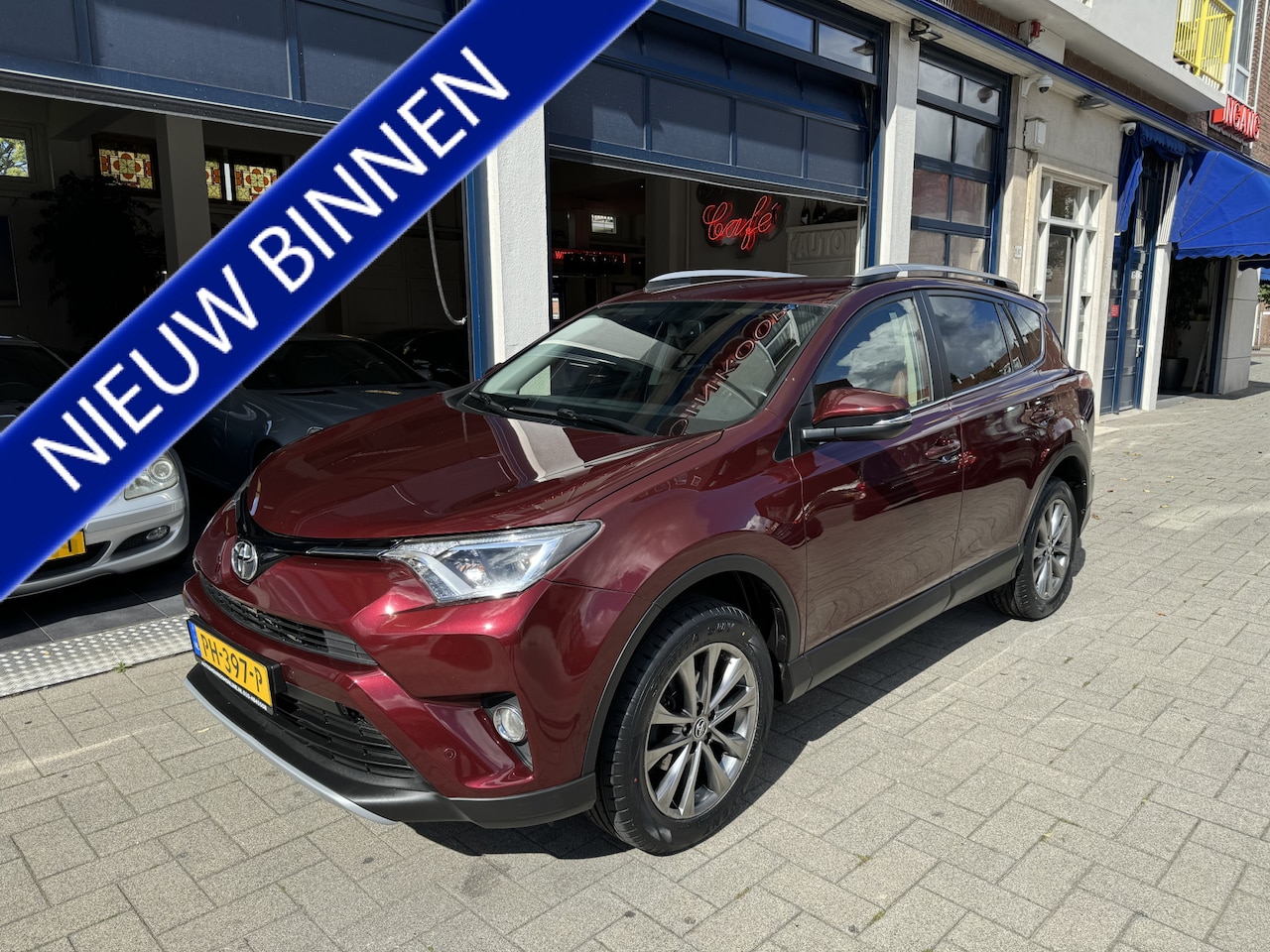 Toyota RAV4 - 2.0 VVT-i AWD Executive Business LEDER/NAVI - AutoWereld.nl