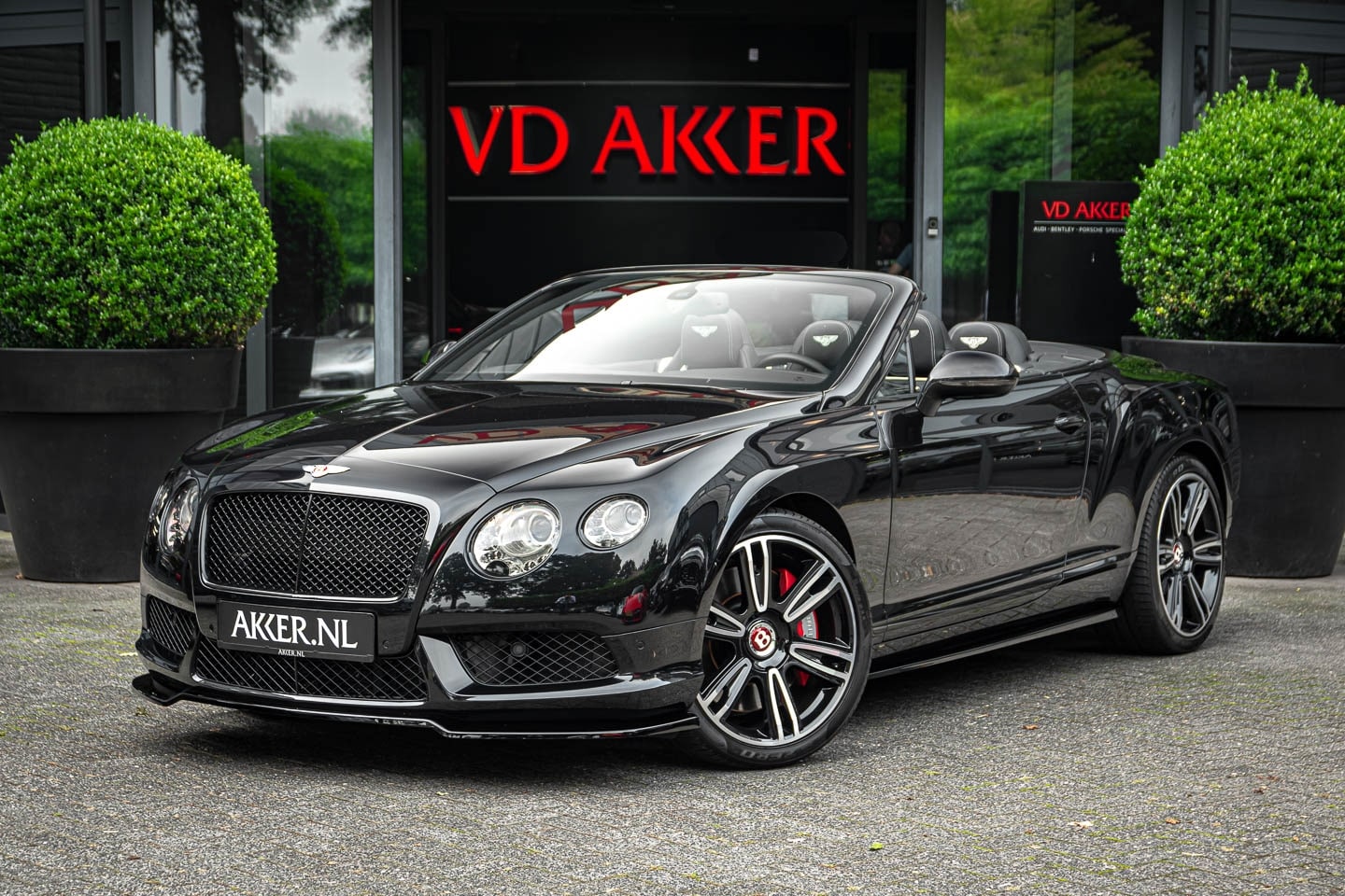 Bentley Continental GTC - 4.0-V8 MULLINER CARBON+MASSAGE+NEKWARMER - AutoWereld.nl