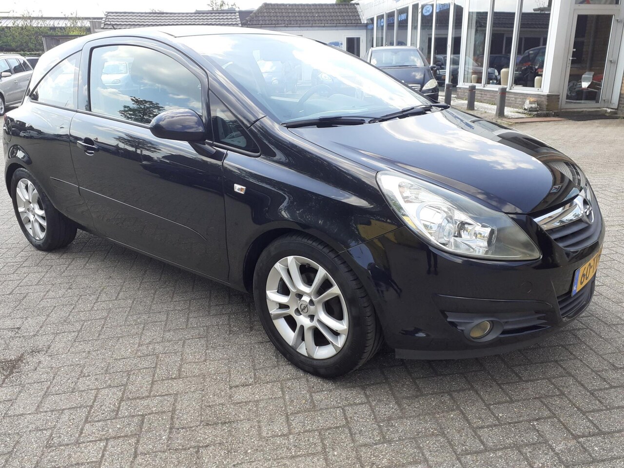 Opel Corsa - 1.4-16V Sport 1.4-16V Sport - AutoWereld.nl