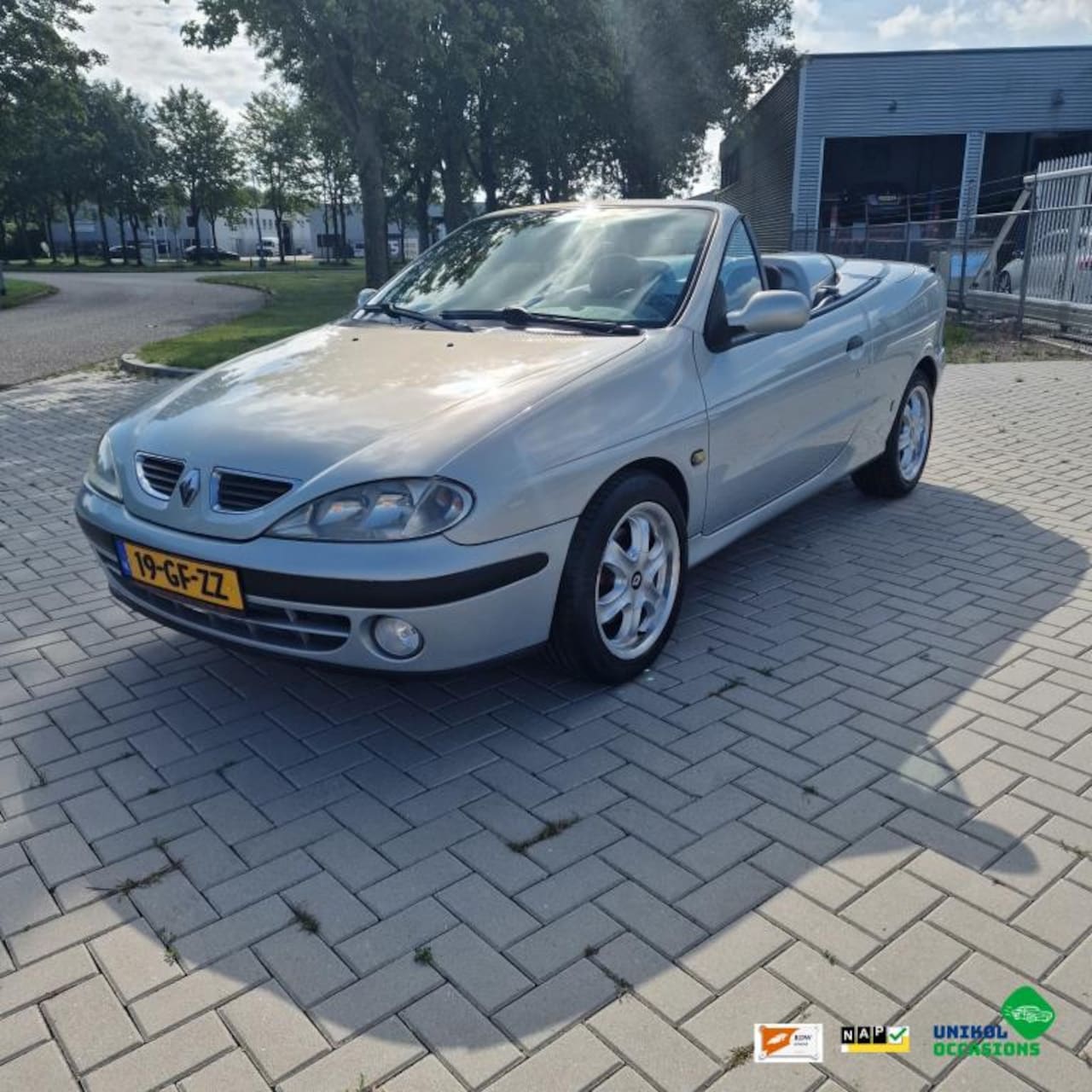 Renault Mégane Cabrio - 1.6-16V Sport 1.6-16V Sport - AutoWereld.nl