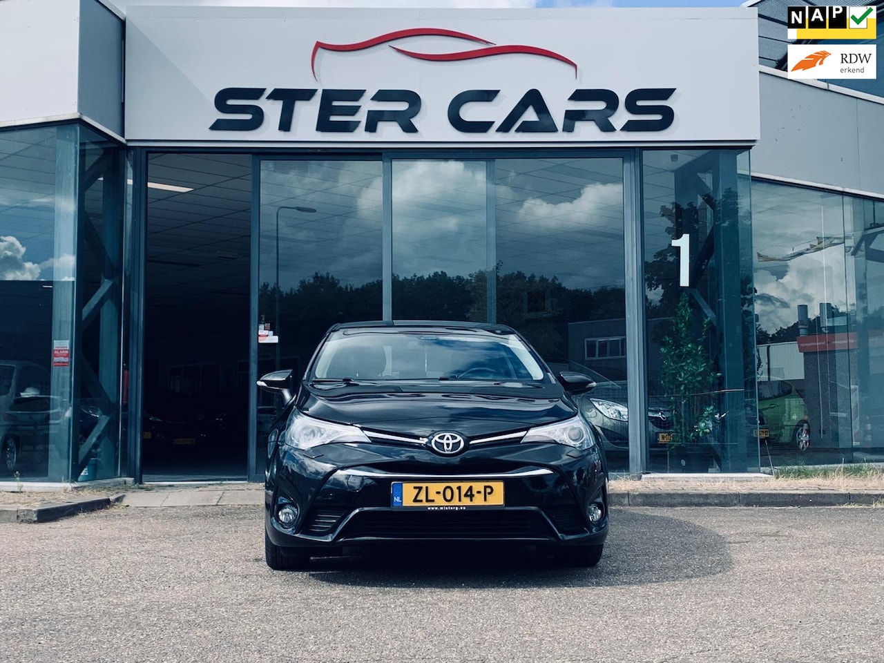 Toyota Avensis - 1.8 VVT-i Aspiration 1.8 VVT-i Aspiration, Airco, Stoelverwarming, Achter camera, APK - AutoWereld.nl