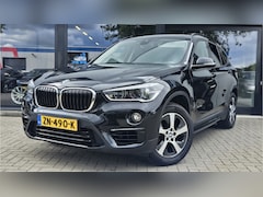 BMW X1 - sDrive18i High Executive + PANO DAK + LED + SPORTSTOELEN + KEYLESS