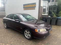 Volvo S60 - 2.4D Edition II AUTOMAAT