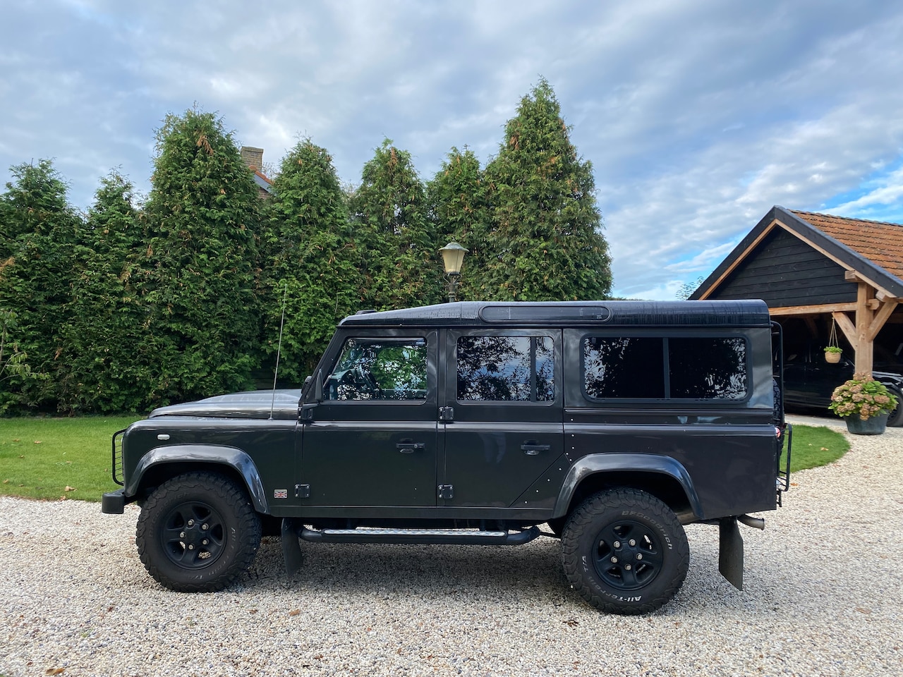 Land Rover Defender 110 - SE 5 Pers