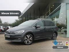 Volkswagen Touran - 1.5 TSI Highline 150pk - 7p - Virtuel cockpit - Navigatie - Camera - LED - Ergoactive stoe