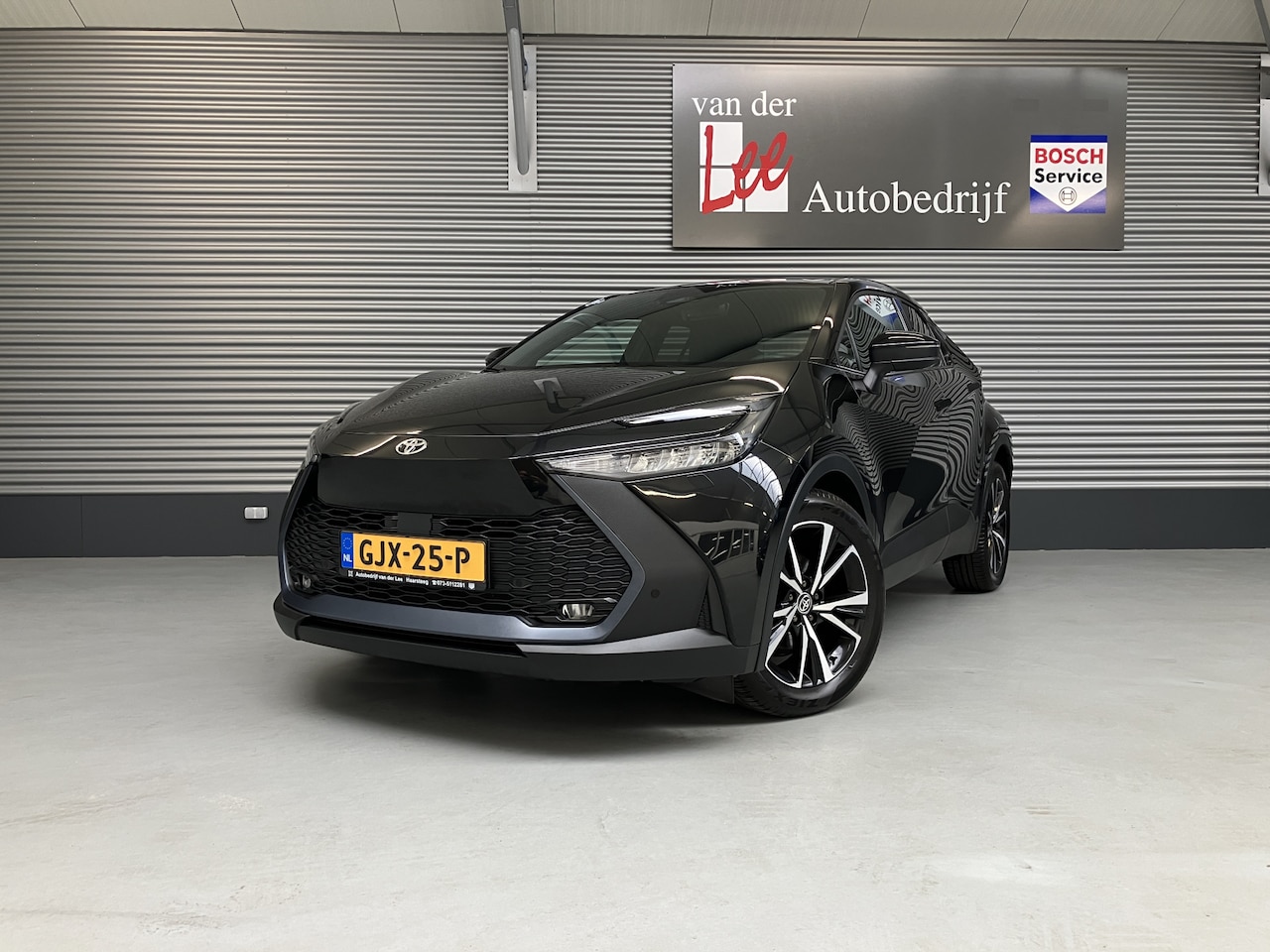 Toyota C-HR - 1.8 Hybrid 140 STYLE/BLIND SPOT/CAM/PDC/NAVI/CARPLAY/ENZ - AutoWereld.nl