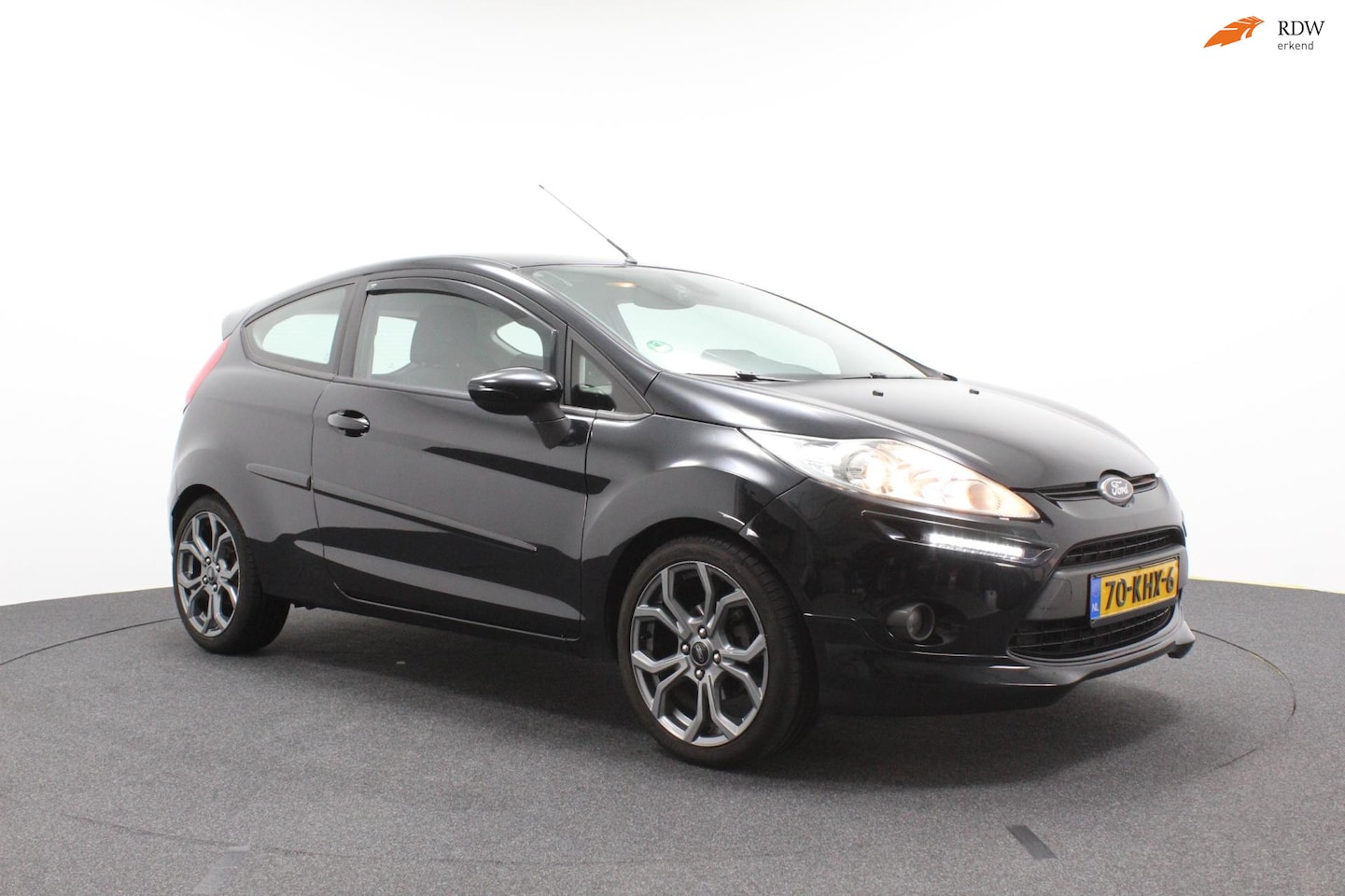 Ford Fiesta - 1.6 Sport | Nette auto! | Zeer goed onderhouden | Parkeersensoren | Groot scherm | Climate - AutoWereld.nl