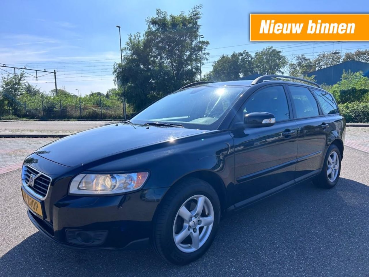 Volvo V50 - 1.6 / AIRCO / CRUISE / YOUNGTIMER / TOPSTAAT - AutoWereld.nl