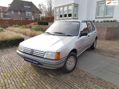 Peugeot 205 - 1.4 GT - wegenbelasting vrij