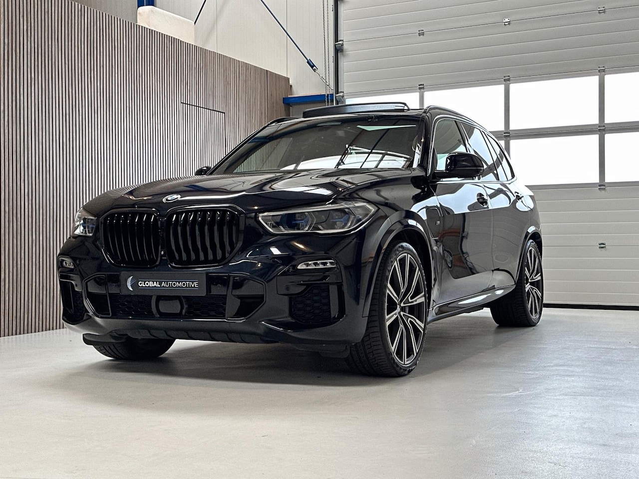 BMW X5 - XDrive45e High Executive- M PAKKET - PANORAMADAK SKY LOUNGE - COMFORT STOELEN - LASER LAMP - AutoWereld.nl