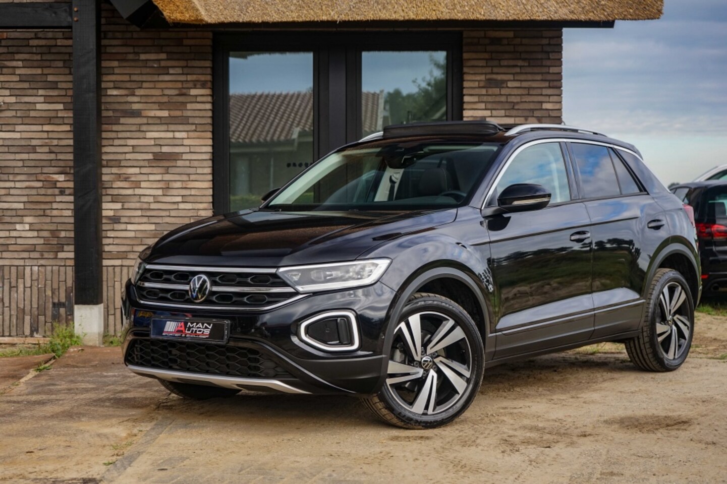 Volkswagen T-Roc - T-Roc 1.5 TSI Style Facelift/Pano/IQ/DSG-7 - AutoWereld.nl