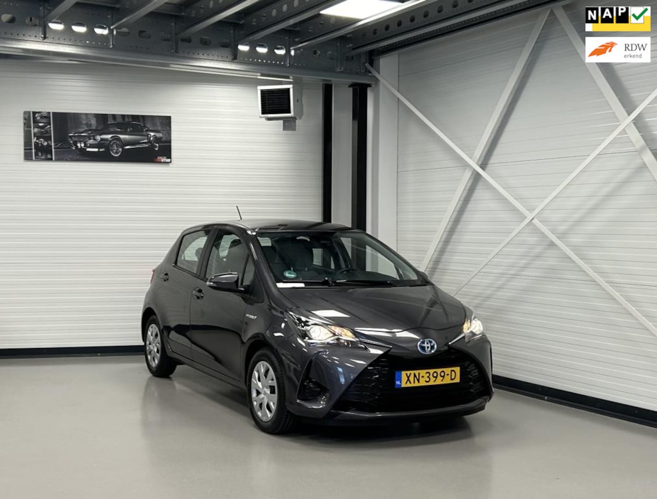 Toyota Yaris - 1.5 Hybrid Active CruiseControl/Camera/ClimateControl/Elektrisch-pakket - AutoWereld.nl