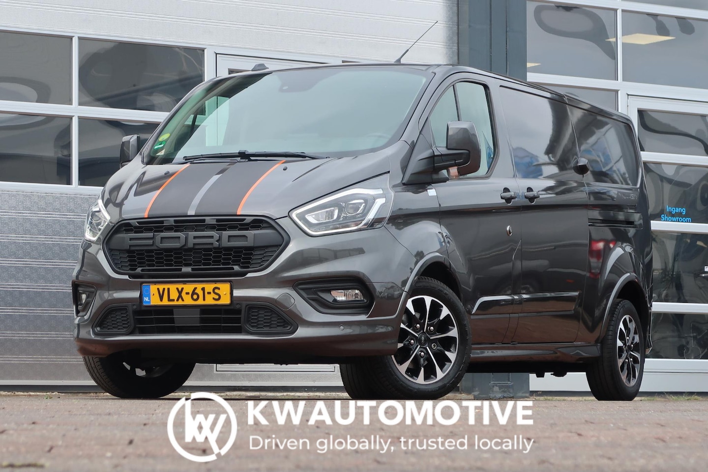 Ford Transit Custom - 320 2.0 TDCI L2H1 Sport AUT/ LED/ CAMERA/ ACC/ CLIMA/ 2X DEUR/ TREKHAAK - AutoWereld.nl