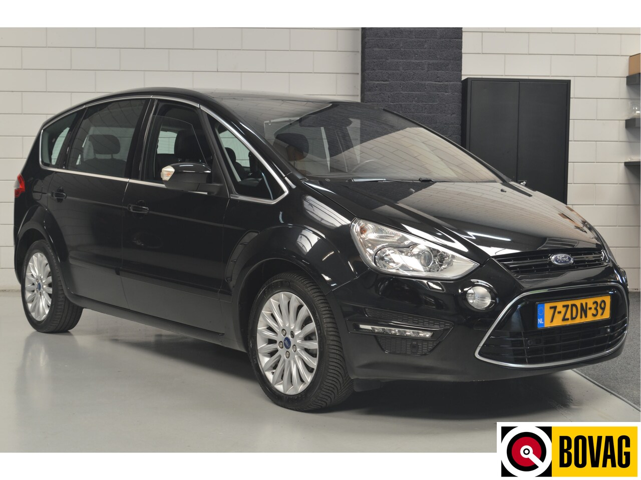 Ford S-Max - 1.6 EcoBoost Platinum // NAVI // CLIMA // CRUISE // PANO // PDC // TREKHAAK // - AutoWereld.nl