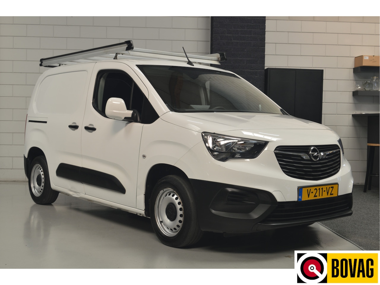 Opel Combo - 1.6D L1H1 Edition // 80.000 km // AIRCO // CARPLAY // CRUISE // NAVI // TREKHAAK // - AutoWereld.nl