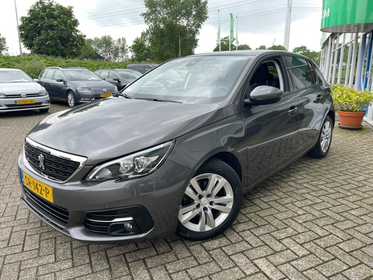 Peugeot 308 - 1.2 PureT.Blue L. Ex 110pk, Panodak, Clima, Nav, Carplay, All Se - AutoWereld.nl