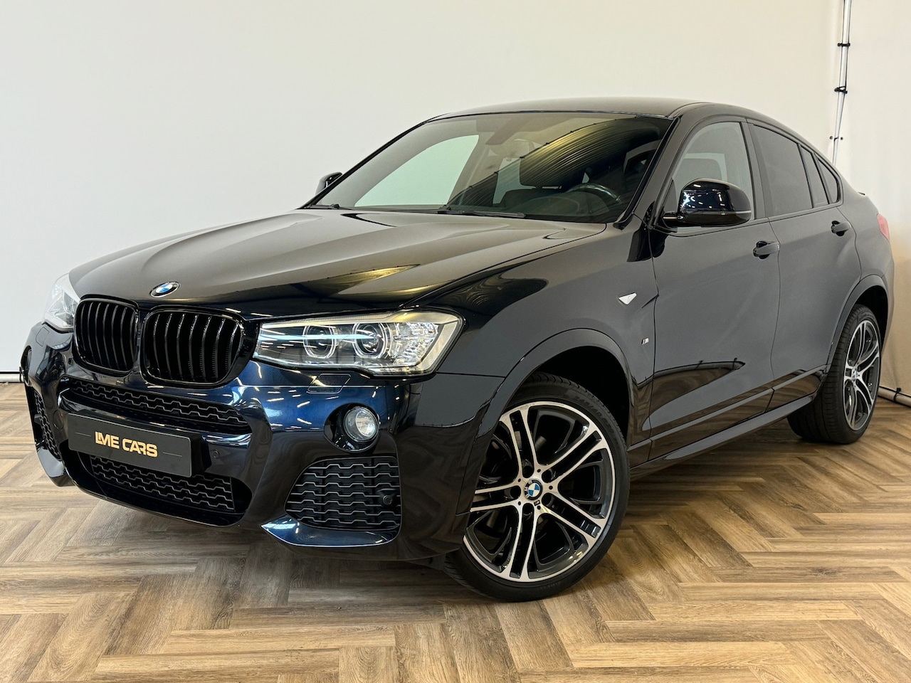 BMW X4 - XDrive20i Centennial High Executive, M-PAKKET, CAMERA, LEER! - AutoWereld.nl