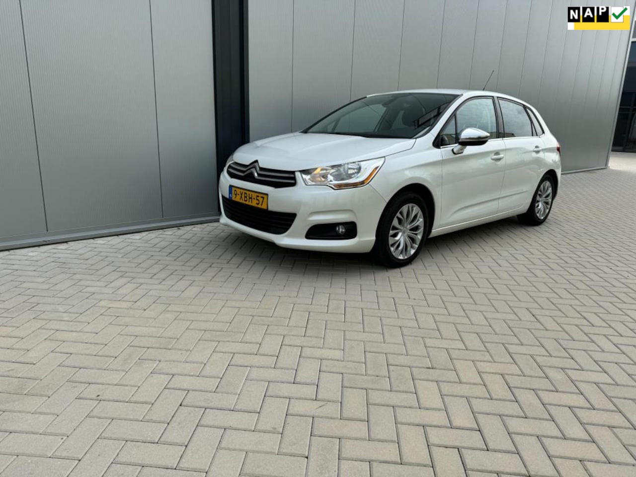 Citroën C4 - 1.2 PureTech Exclusive - AutoWereld.nl