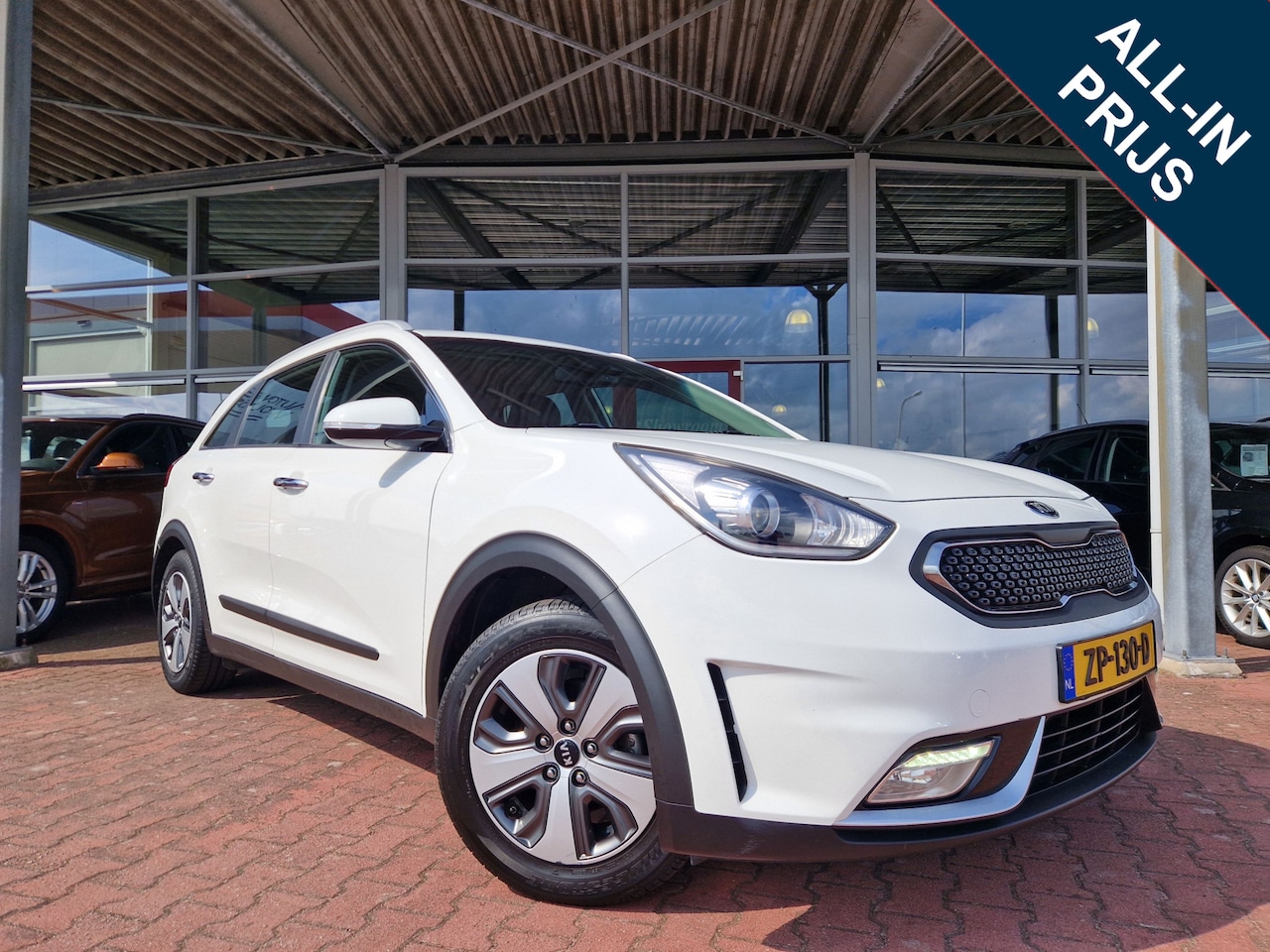 Kia Niro - 1.6 GDi Hybrid Dyn. Line 12 MND BOVAG GAR. | TREKHAAK | CAMERA | NAVI | DAB | ECC | CR. CO - AutoWereld.nl