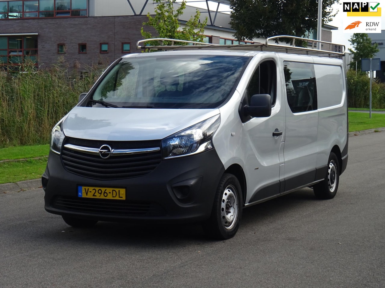 Opel Vivaro - 1.6 CDTI L2H1 DC Edition BJ2017 NAP/IMPERIAAL - AutoWereld.nl