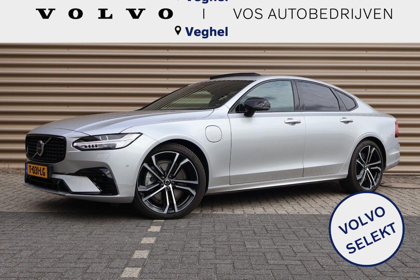 Volvo S90 - 2.0 T8 AWD R-Design Luchtvering | Google Maps | Trekhaak - AutoWereld.nl