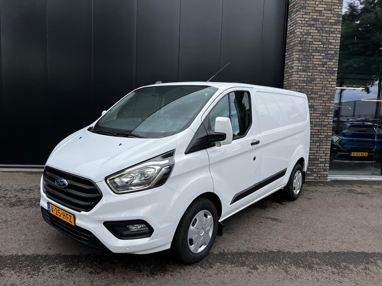 Ford Transit Custom - 320 2.0 TDCI L1H1 Trend Navi, Blis, Winter, LED, Camera, PDC etc. etc. - AutoWereld.nl