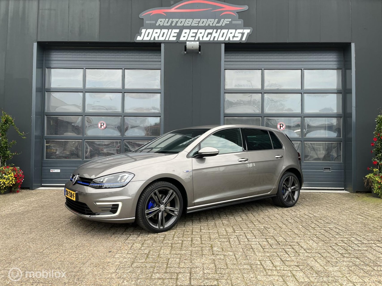 Volkswagen Golf - 1.4 TSI GTE Connected Series 1.4 TSI GTE Connected Series - AutoWereld.nl