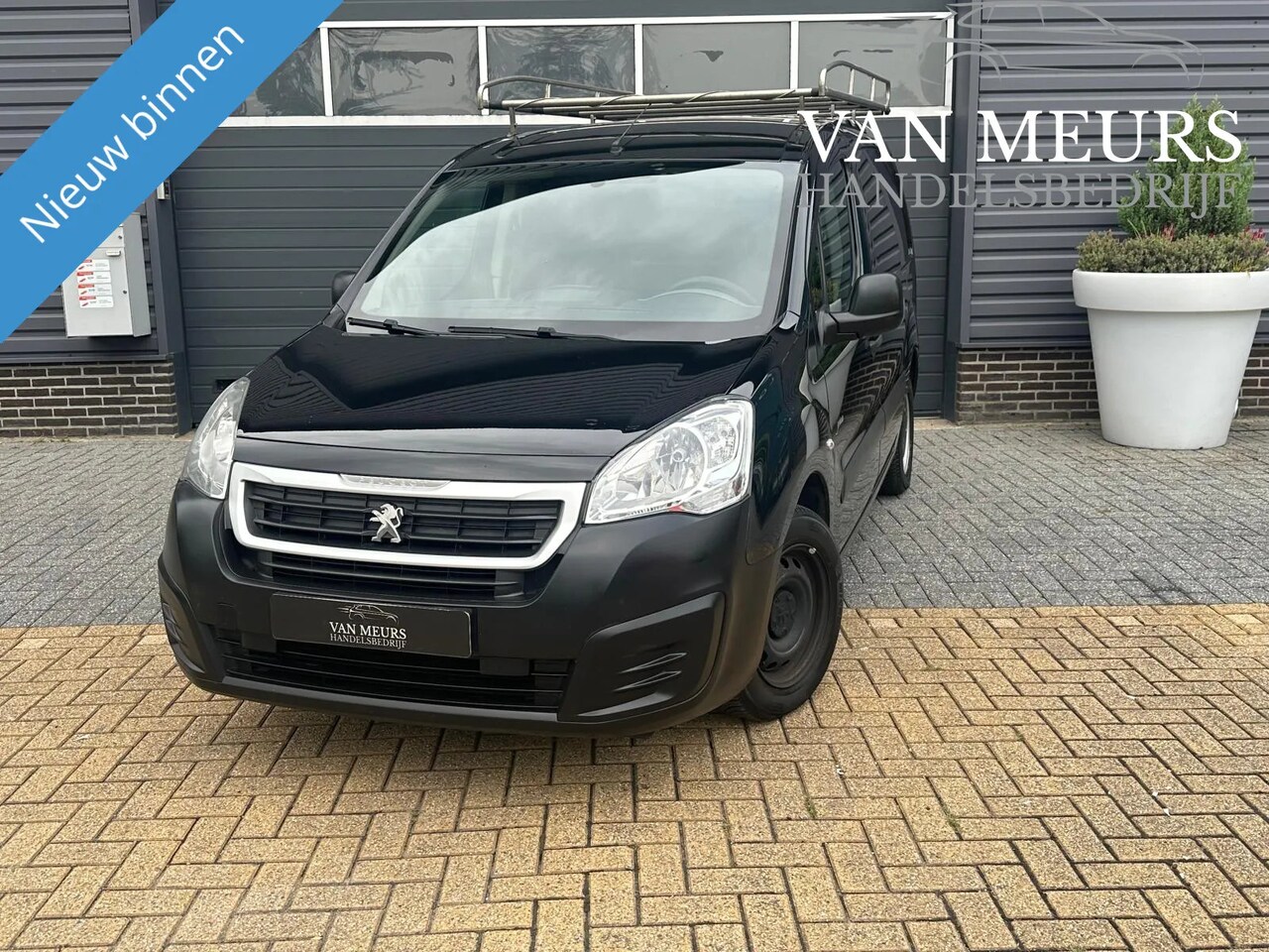 Peugeot Partner - 120 1.6 BlueHDi 75 L1 XR 120 1.6 BlueHDi 75 L1 XR - AutoWereld.nl