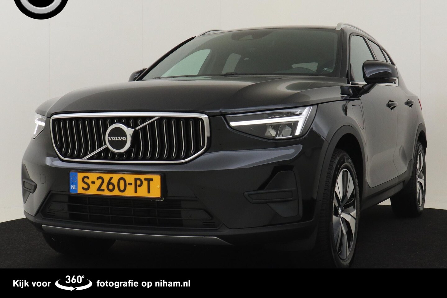 Volvo XC40 - T4 RECHARGE PLUS BRIGHT -POWER-SEATS|ADAP.CRUISE|TREKHAAK|GETINT.GLAS|CLIMATE - AutoWereld.nl