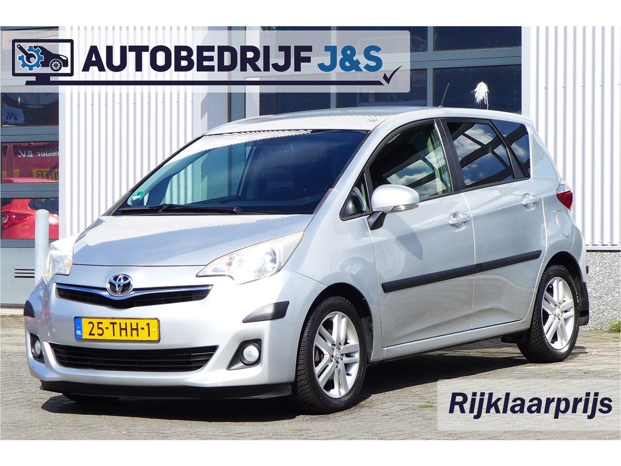 Toyota Verso S - 1.3 VVT-i Dynamic Rijklaarprijs! | 12 Maanden Garantie | Onderhoudsbeurt | Nieuwe APK | Mo - AutoWereld.nl