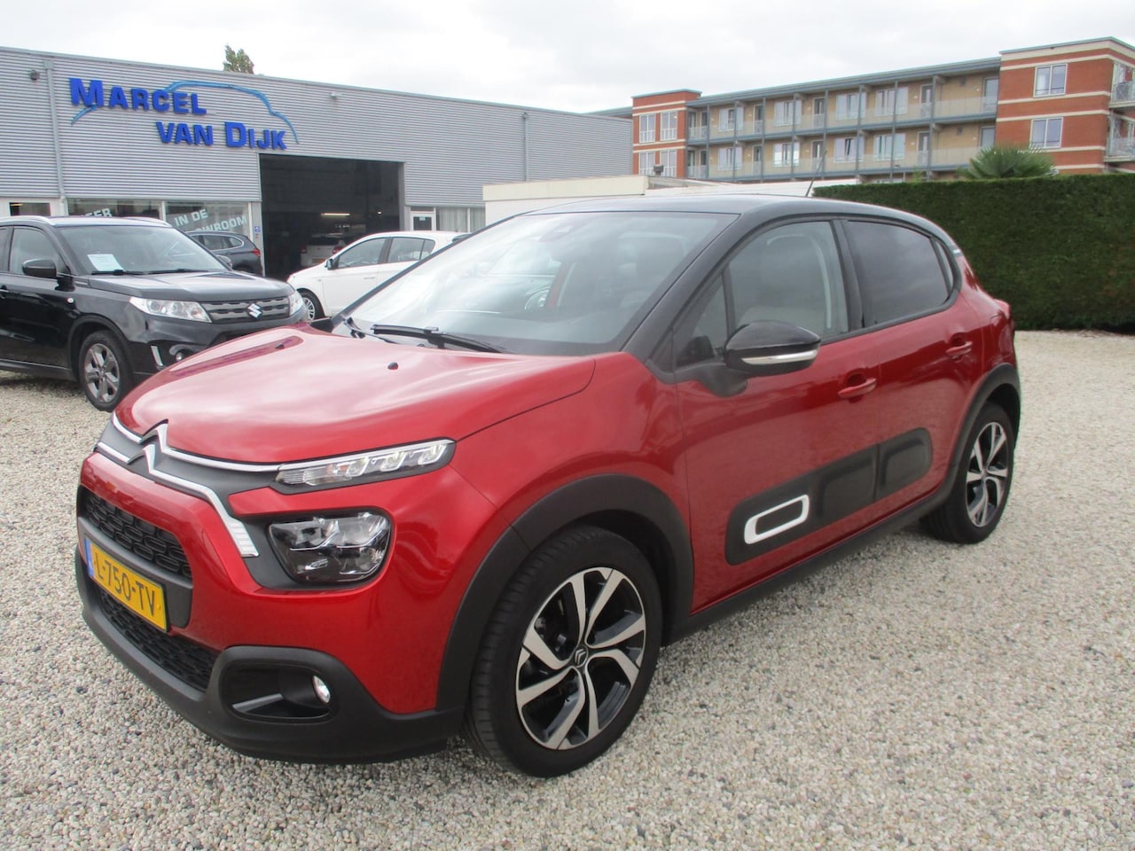 Citroën C3 - 1.2i PureTech Shine - AutoWereld.nl