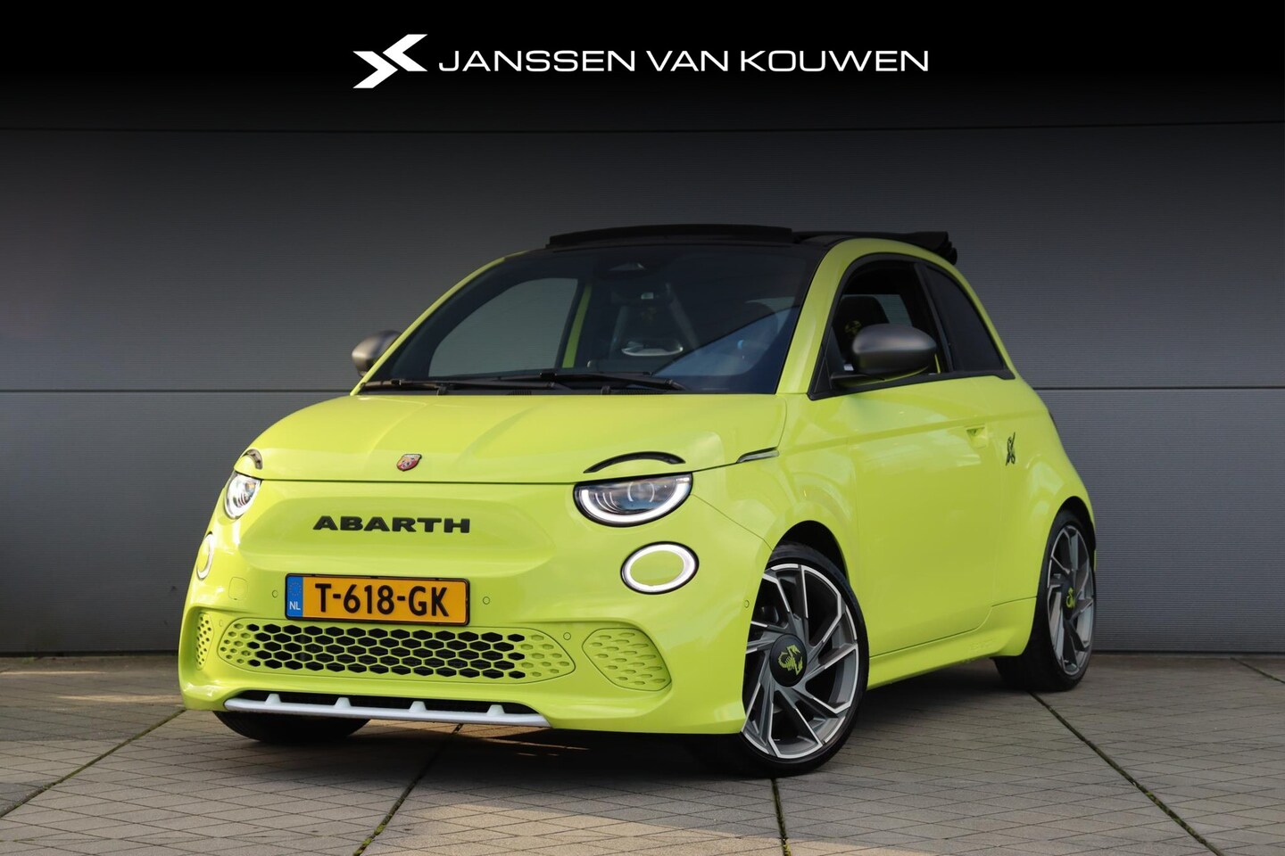 Abarth 500 - 500C Turismo 42 kWh Cabrio  / Carplay / Camera / LED - AutoWereld.nl