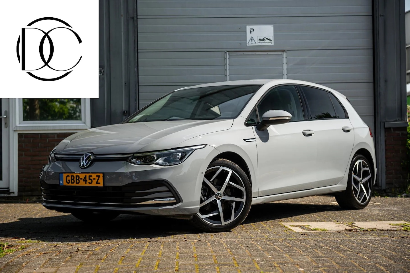 Volkswagen Golf - 1.5 eTSI / Heads up / IQ Lights / Harman Kardon - AutoWereld.nl