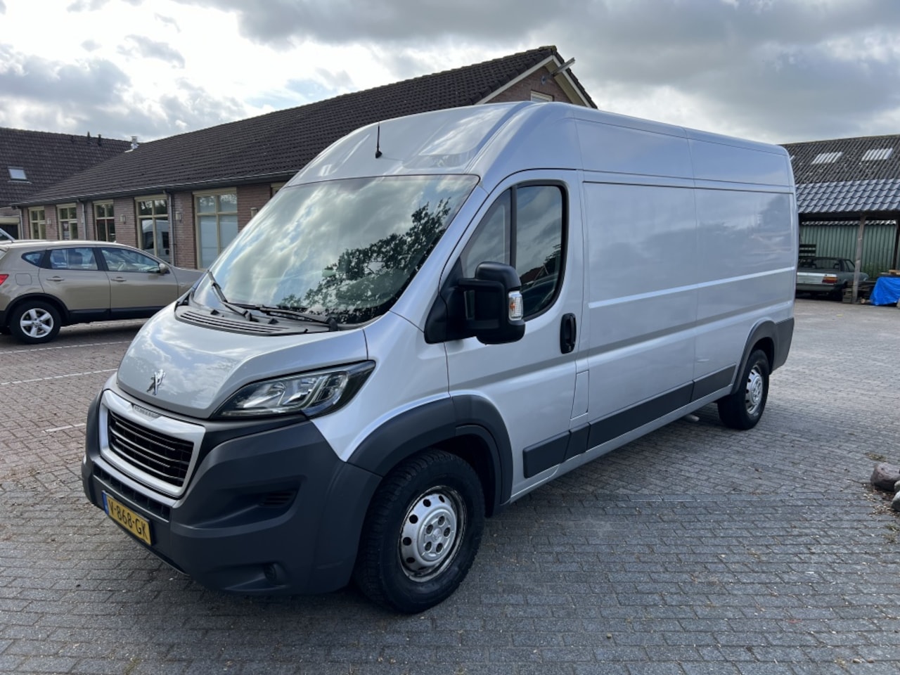 Peugeot Boxer - 435 2.0 HDI L3H2 Pro - AutoWereld.nl