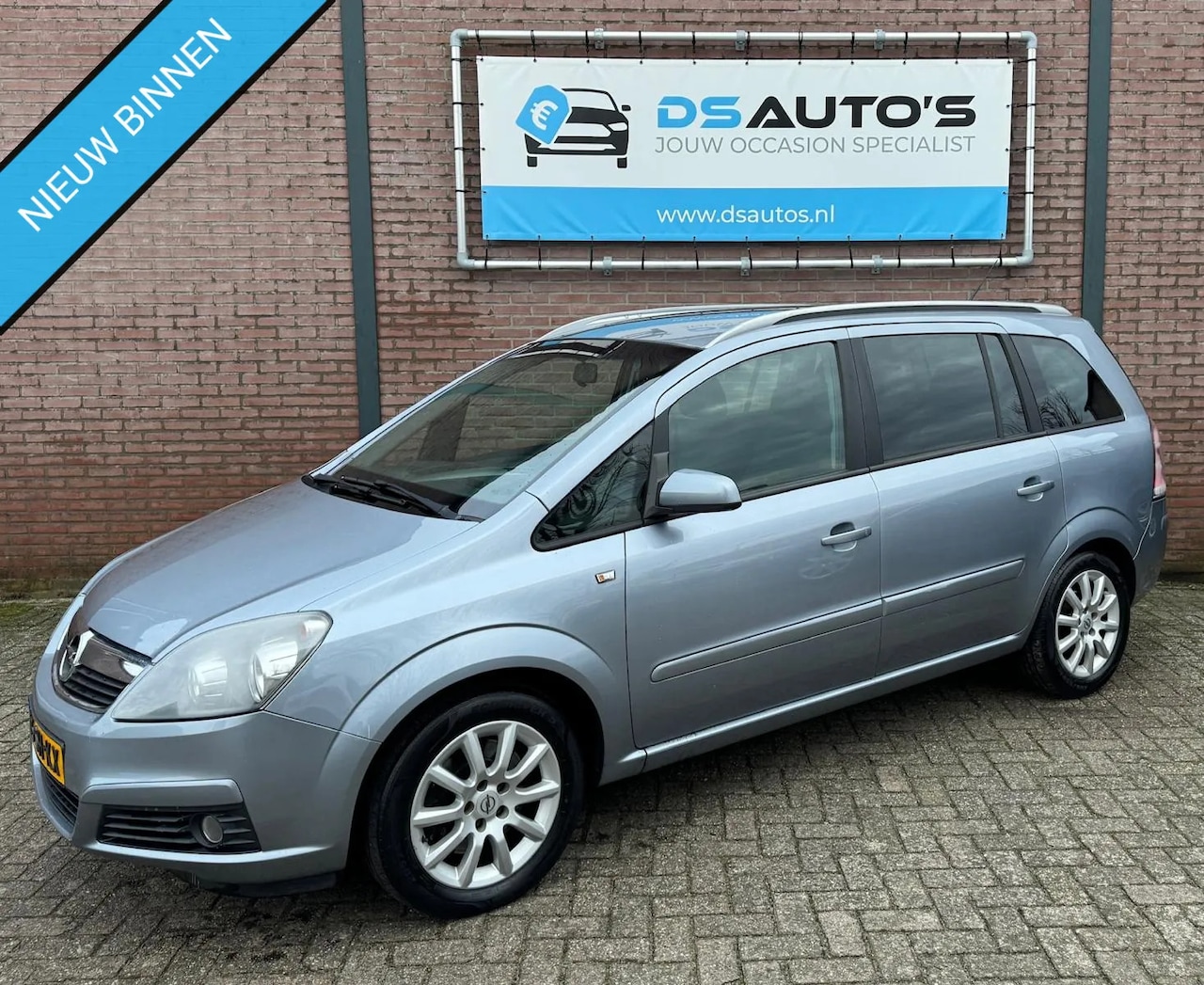 Opel Zafira - 2.2 Enjoy Airco 7p - AutoWereld.nl