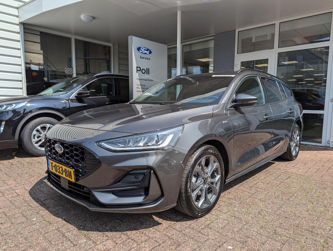 Ford Focus Wagon - 1.0 EcoBoost Hybrid ST Line Groot Scherm Camera Winter & Parking Wagon Fabrieksgarantie 19 - AutoWereld.nl