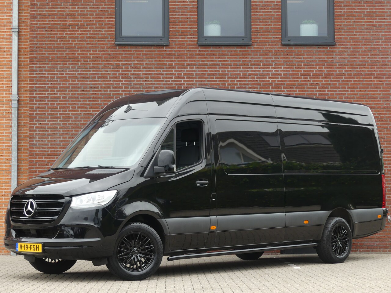 Mercedes-Benz Sprinter - 319 CDI L3H2 3500KG Trekgewicht Camera/Trekhaak/Cruise control - AutoWereld.nl