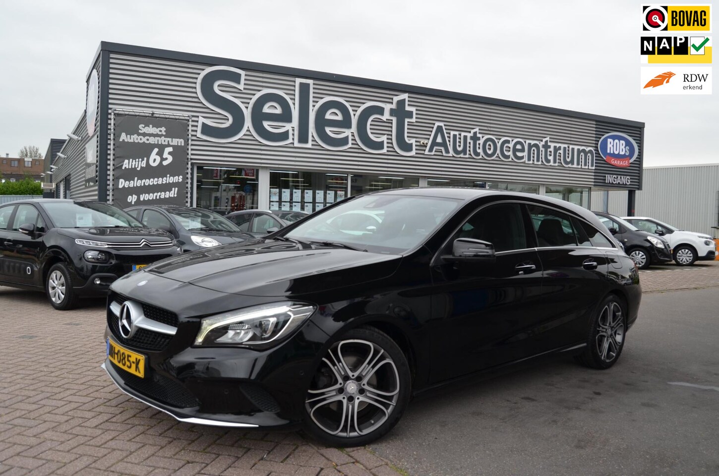 Mercedes-Benz CLA-klasse Shooting Brake - 180|NAVI|STOELVERW.|SPORTSTOELEN|LEDEREN STUUR AMG|KEYLESS GO - AutoWereld.nl