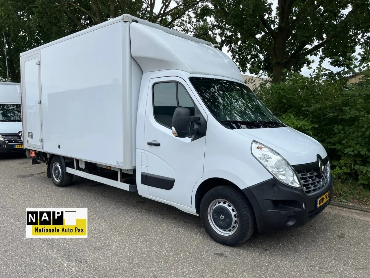 Renault Master - T35 2,3 dCi * Bak met laadklep *Koffer mit Ladebordwand * A/C * 3X - AutoWereld.nl