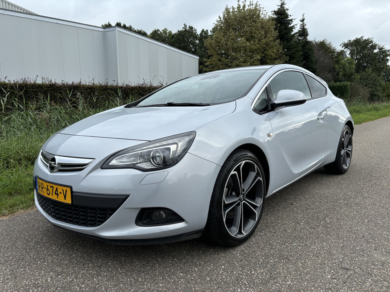 Opel Astra - 1.6 Turbo GT / NAVI / STOELVERW / CRUISE / AIRCO - AutoWereld.nl