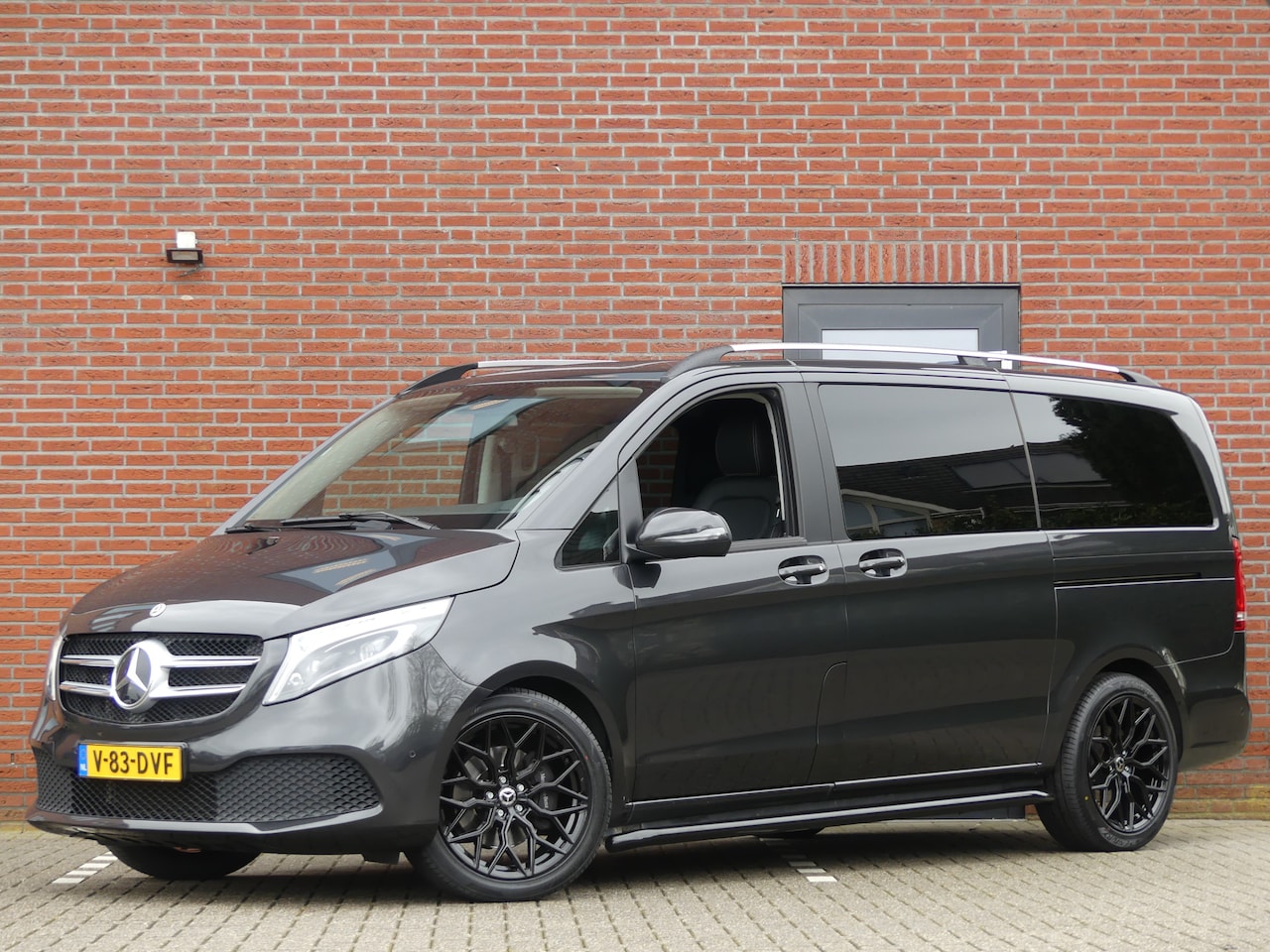 Mercedes-Benz V-klasse - 250d Lang Dubbel Cabine LED/Trekhaak/Adaptive Cruise control - AutoWereld.nl