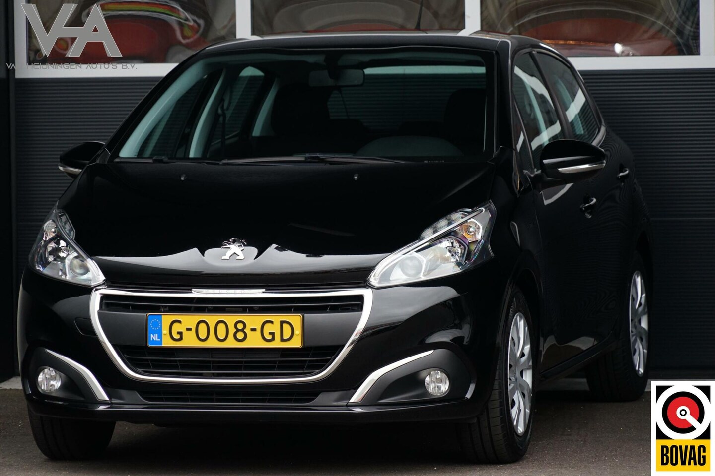 Peugeot 208 - 1.2 PureTech Blue Lease Active 1.2 PureTech Blue Lease Active, NL, CarPlay, PDC - AutoWereld.nl