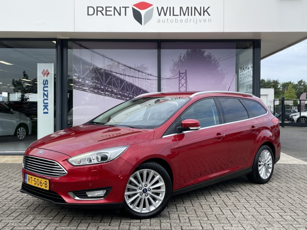 Ford Focus Wagon - 1.5 Titanium Trekhaak - AutoWereld.nl