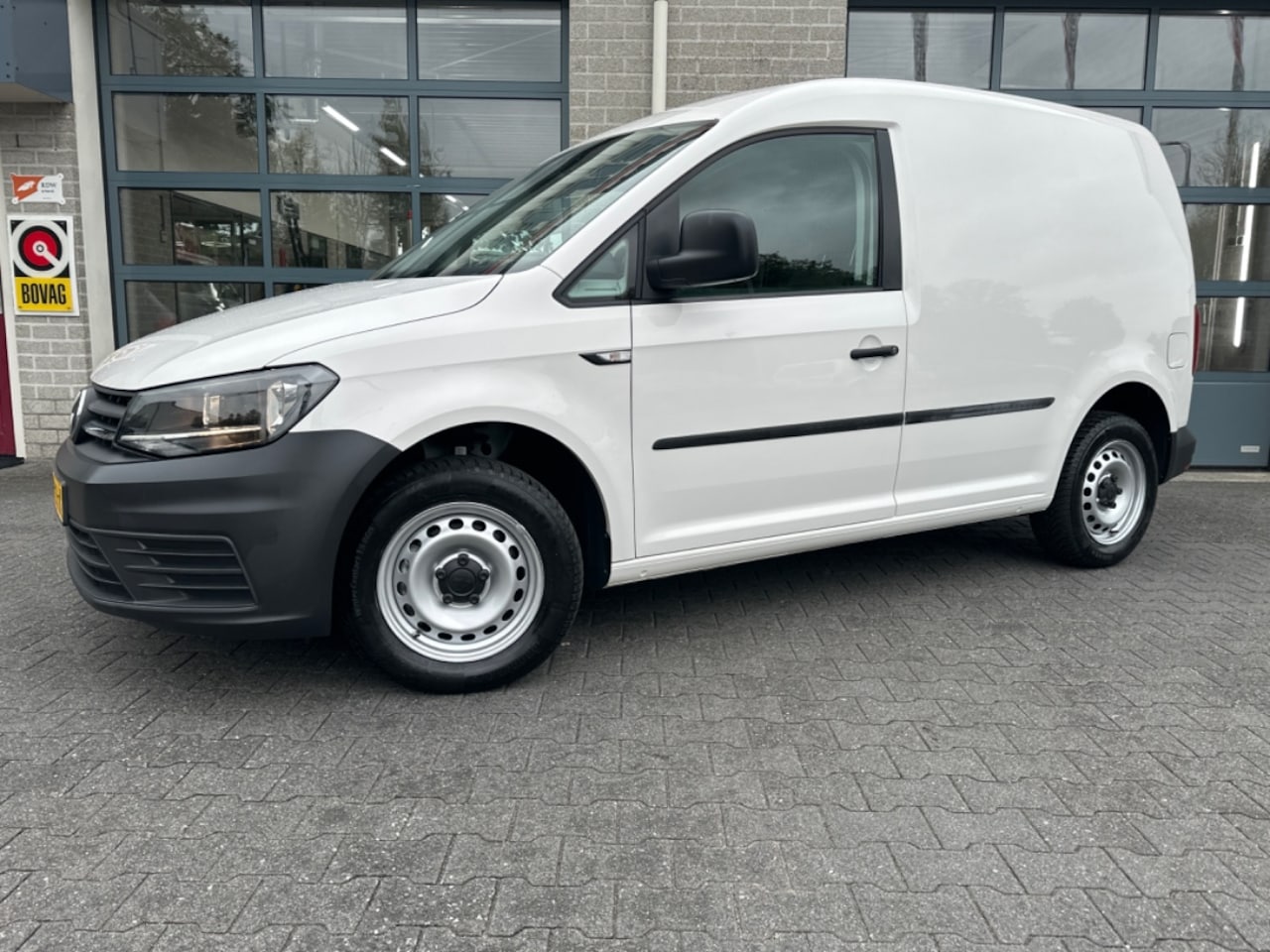 Volkswagen Caddy - 2.0 TDI L1H1 BMT Trendline | NAVI | AIRCO | BLUETOOTH | - AutoWereld.nl