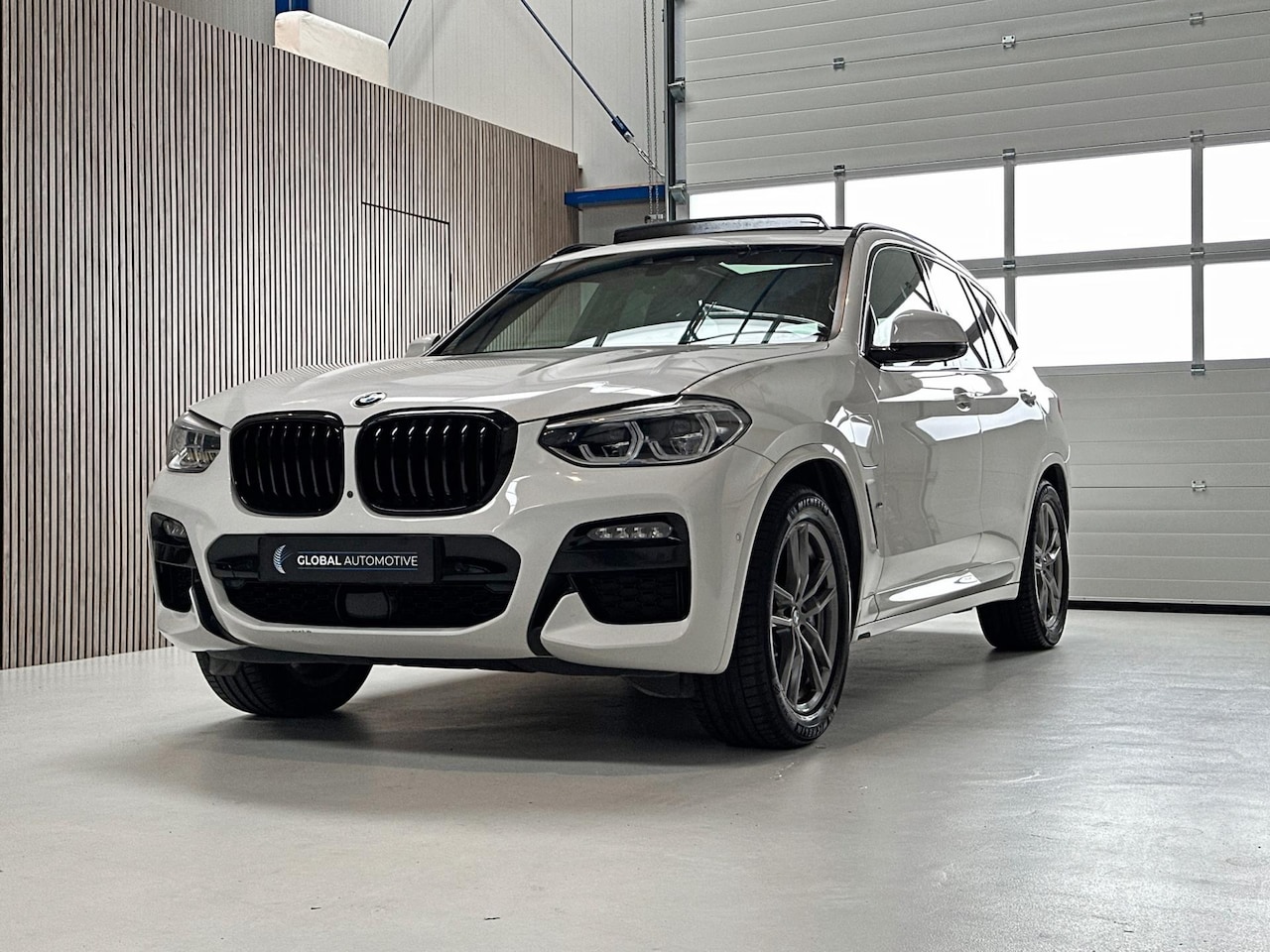 BMW X3 - XDrive30e High Executive - SCHUIFDAK - M PAKKET - ELECTRISCHE STOELEN - AutoWereld.nl